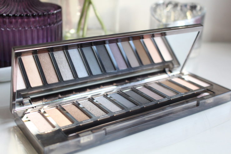 Urban Decay Naked Smoky Palette