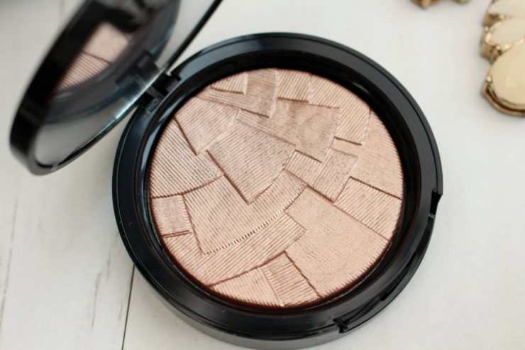 Anastasia Beverly Hills Riviera Illuminator