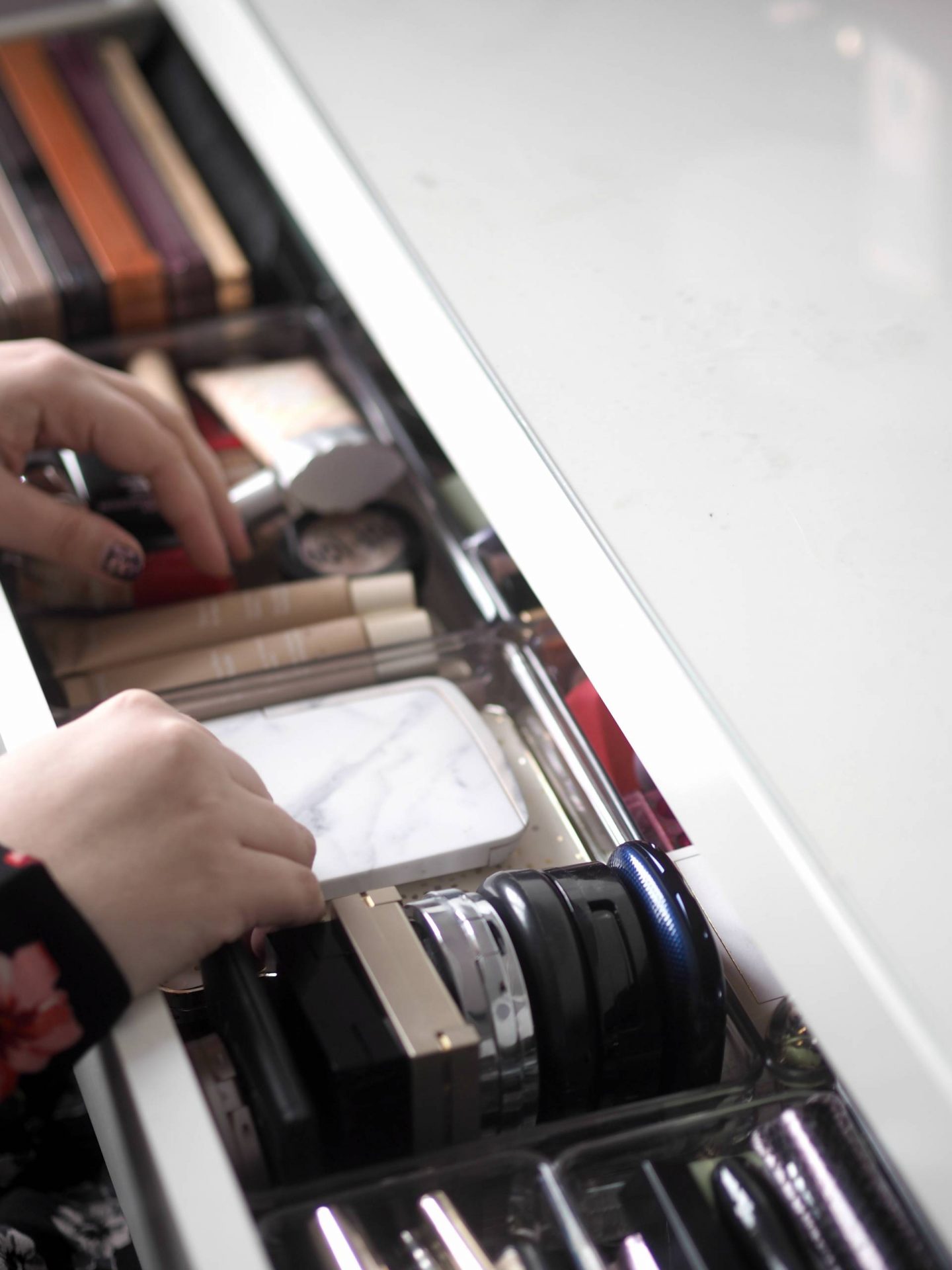 Downsizing my makeup collection | Merry Musing