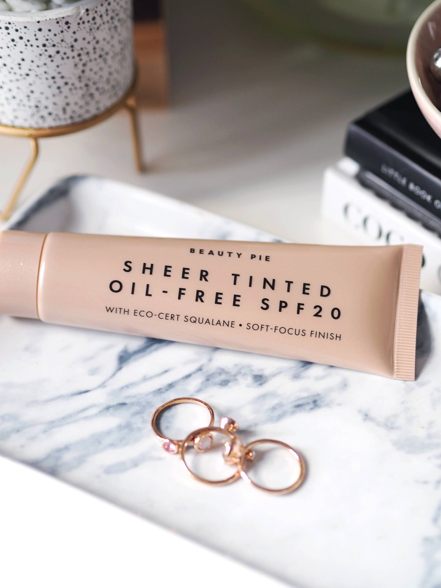 MERRY MUSING SUPER HEALTHY SKIN SHEER TINTED OIL-FREE SPF20